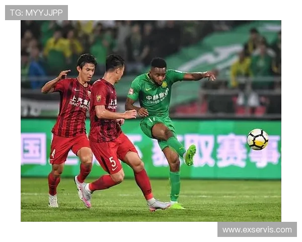 国安与上港激战回顾精彩瞬间尽在比赛集锦中